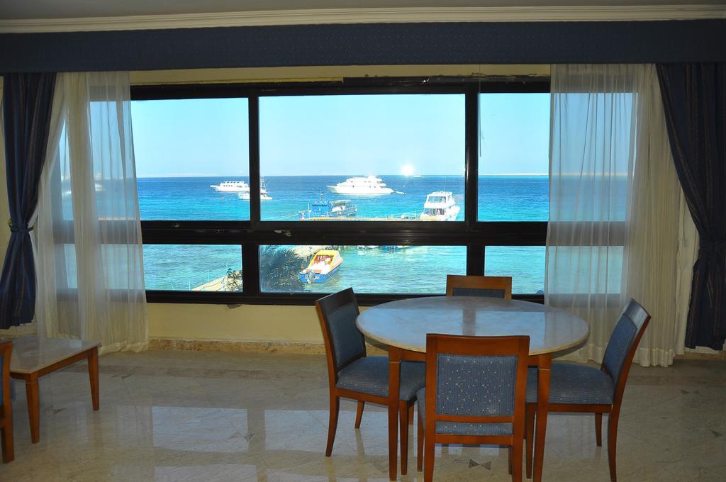 Alia Beach Resort Hurghada Bilik gambar